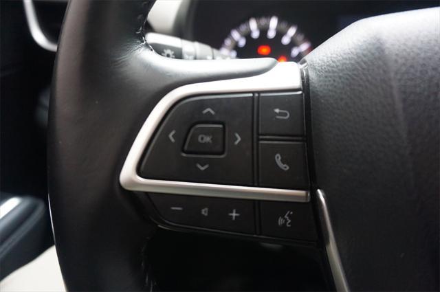 used 2022 Toyota Highlander car, priced at $34,700