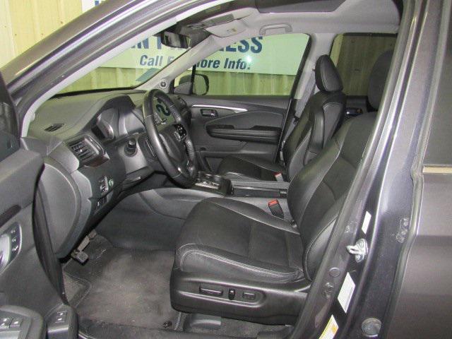 used 2022 Honda Pilot car, priced at $33,997