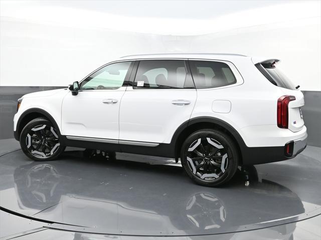 used 2023 Kia Telluride car, priced at $35,259