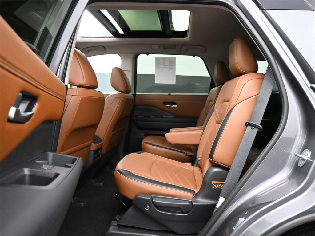 used 2022 Nissan Pathfinder car, priced at $33,750