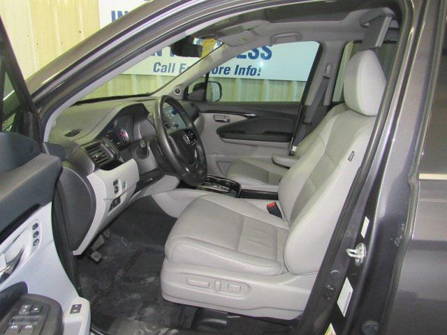 used 2022 Honda Pilot car, priced at $34,858