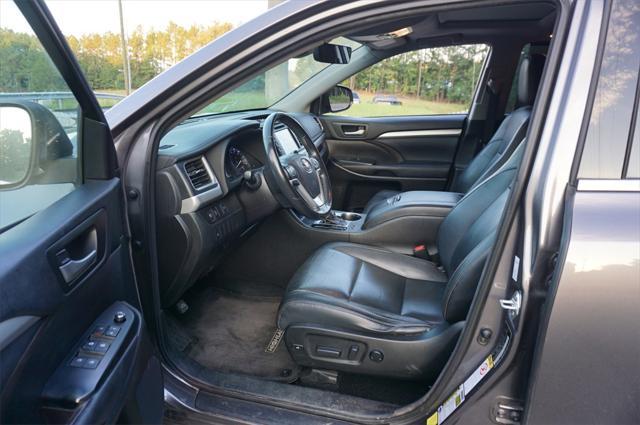 used 2017 Toyota Highlander car, priced at $18,250