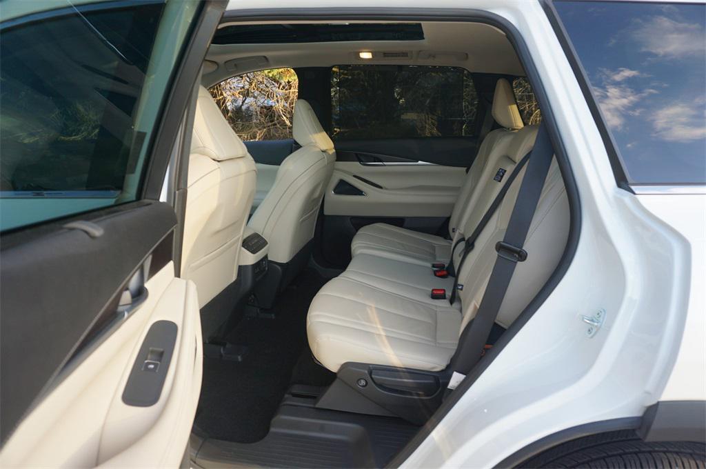 used 2024 INFINITI QX60 car, priced at $48,250