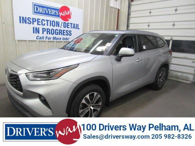 used 2021 Toyota Highlander car, priced at $35,997