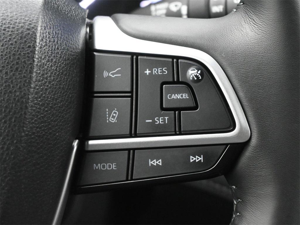 used 2024 Toyota Highlander car, priced at $39,000