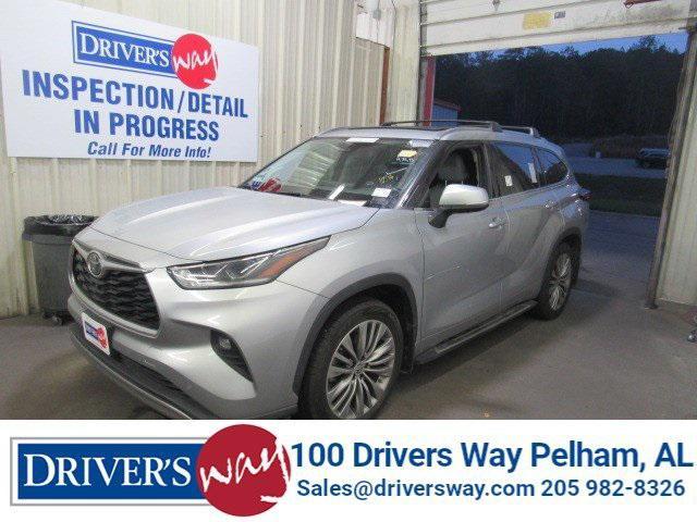 used 2021 Toyota Highlander car, priced at $39,997