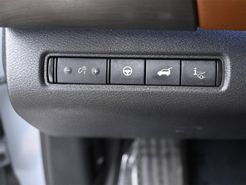 used 2022 Nissan Pathfinder car, priced at $34,000