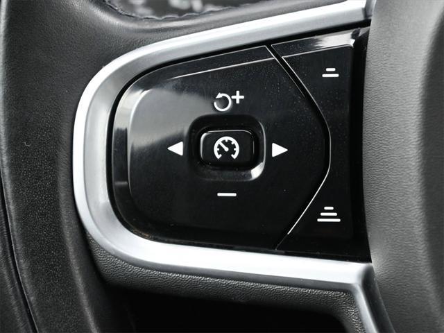 used 2022 Volvo XC60 car, priced at $37,000