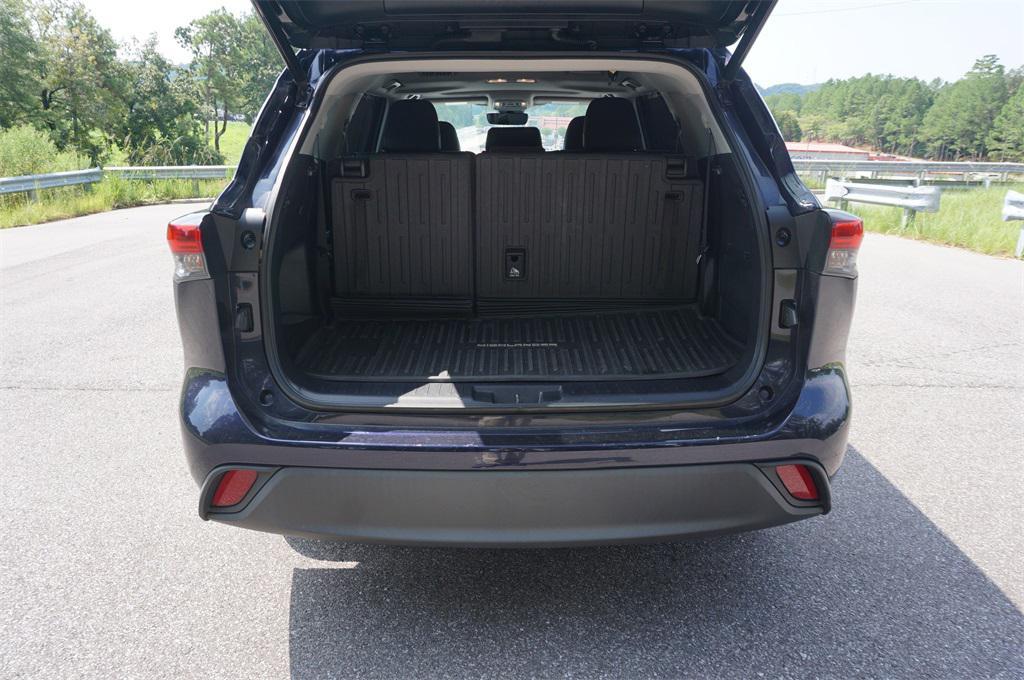 used 2020 Toyota Highlander car, priced at $25,000
