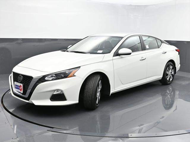 used 2022 Nissan Altima car, priced at $19,897