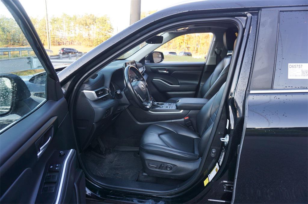 used 2023 Toyota Highlander car, priced at $39,750