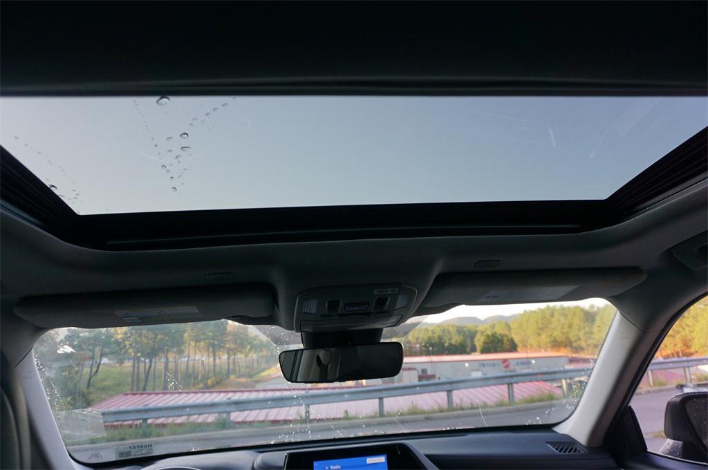 used 2023 Toyota Highlander car, priced at $39,750