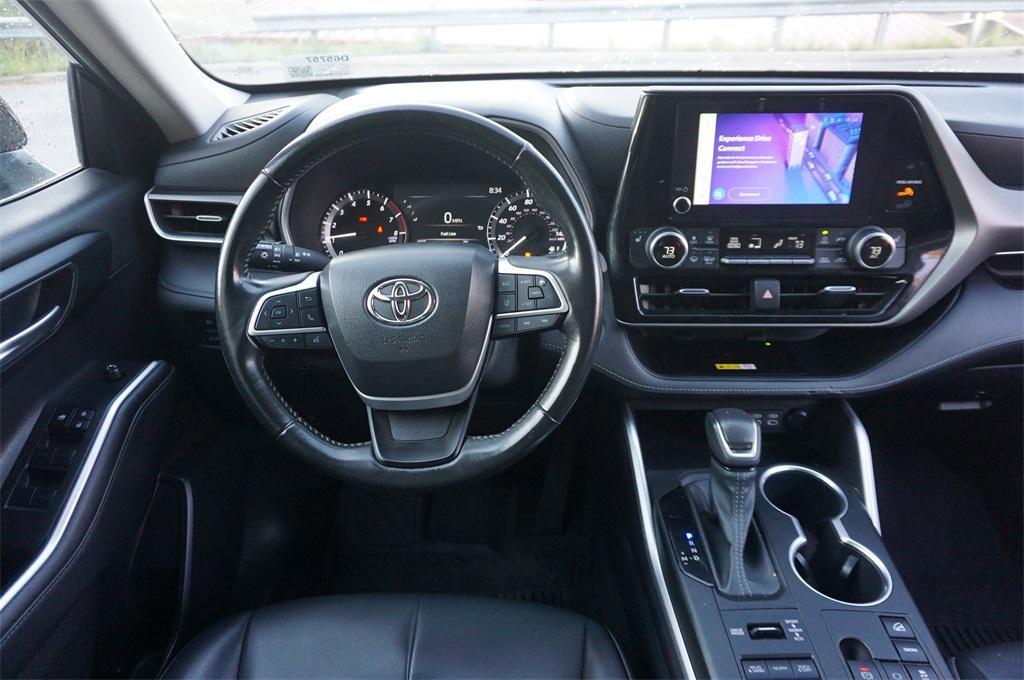 used 2023 Toyota Highlander car, priced at $39,750