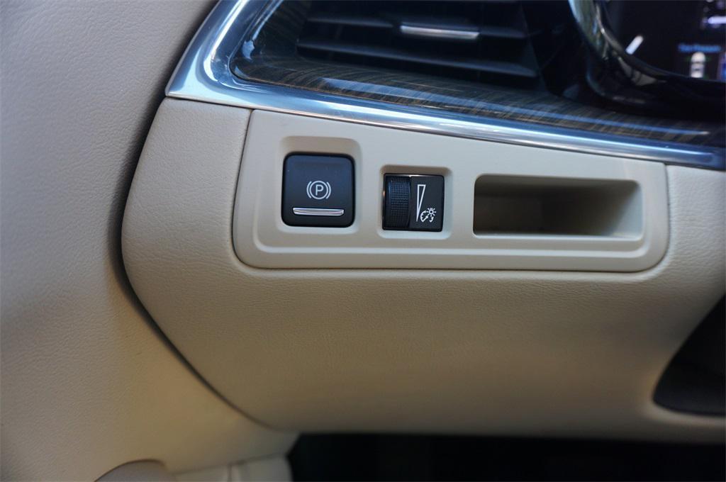 used 2017 Cadillac XT5 car, priced at $13,250