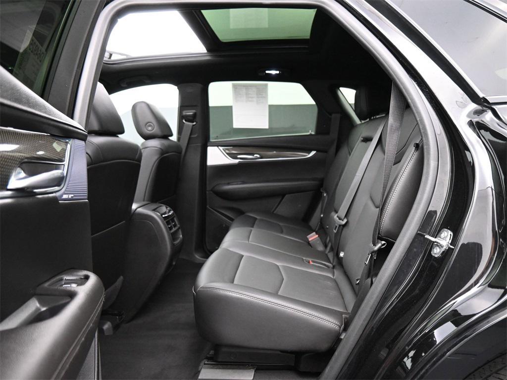 used 2022 Cadillac XT5 car, priced at $35,000