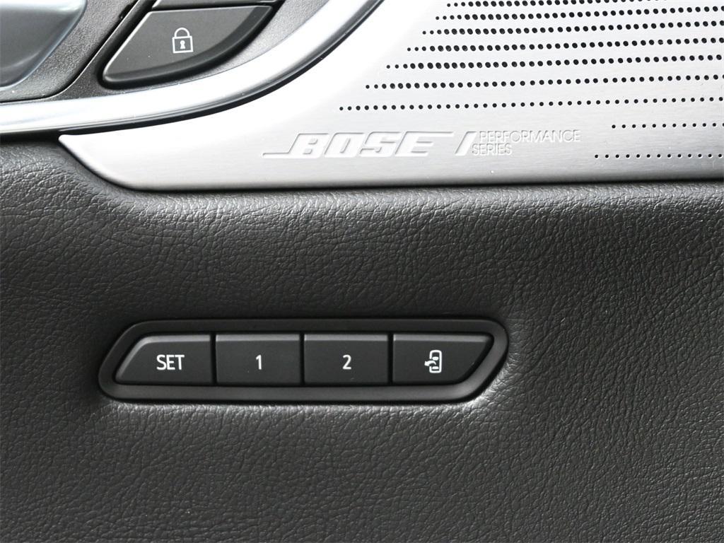 used 2022 Cadillac XT5 car, priced at $35,000