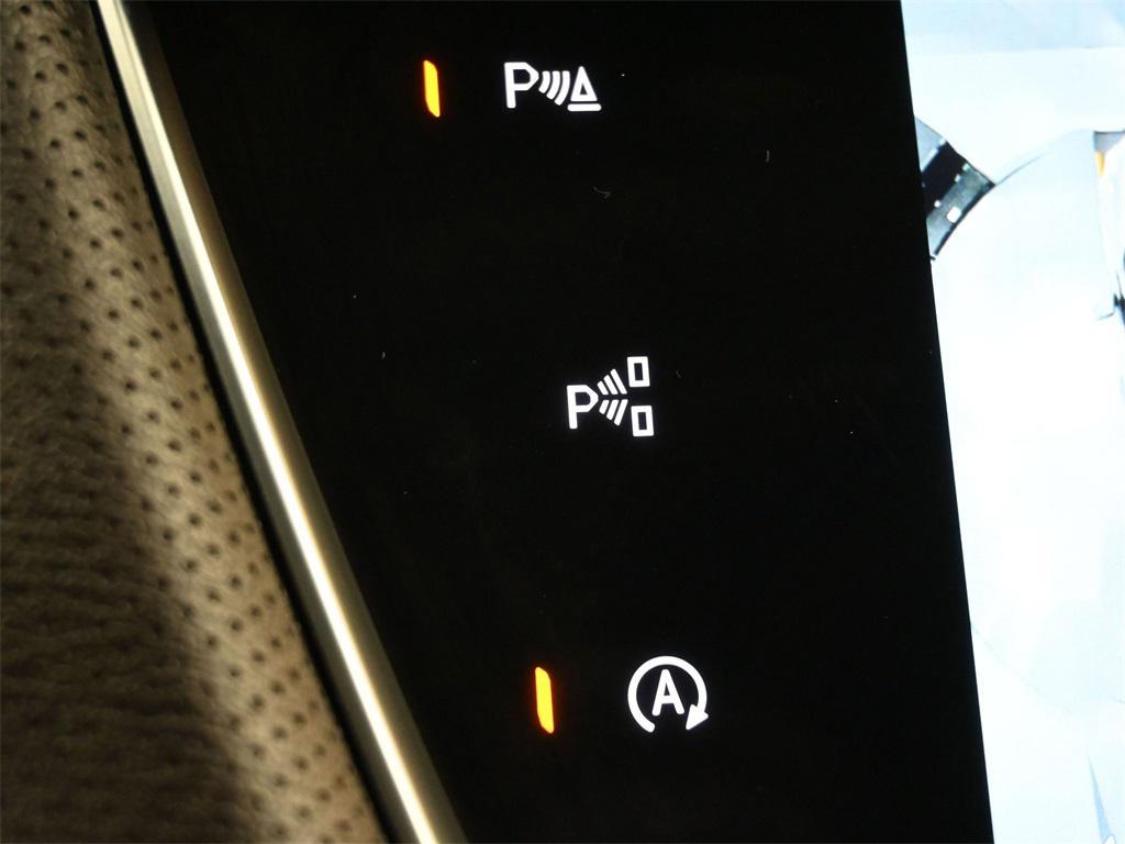 used 2022 Cadillac XT5 car, priced at $35,000