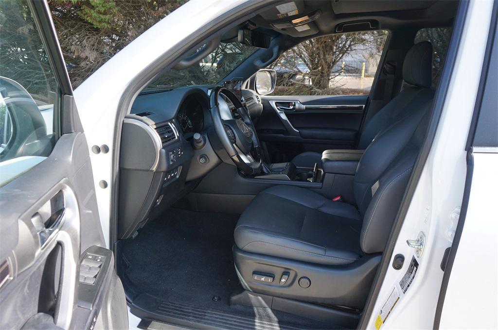 used 2023 Lexus GX 460 car, priced at $58,000