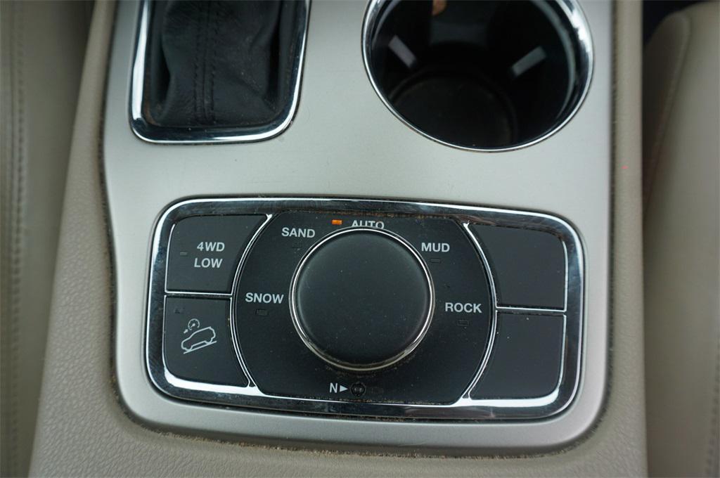 used 2017 Jeep Grand Cherokee car, priced at $13,500