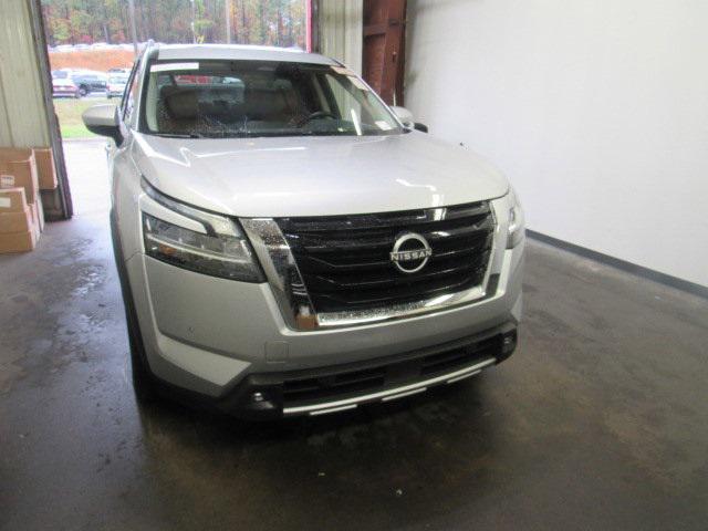 used 2022 Nissan Pathfinder car, priced at $38,997