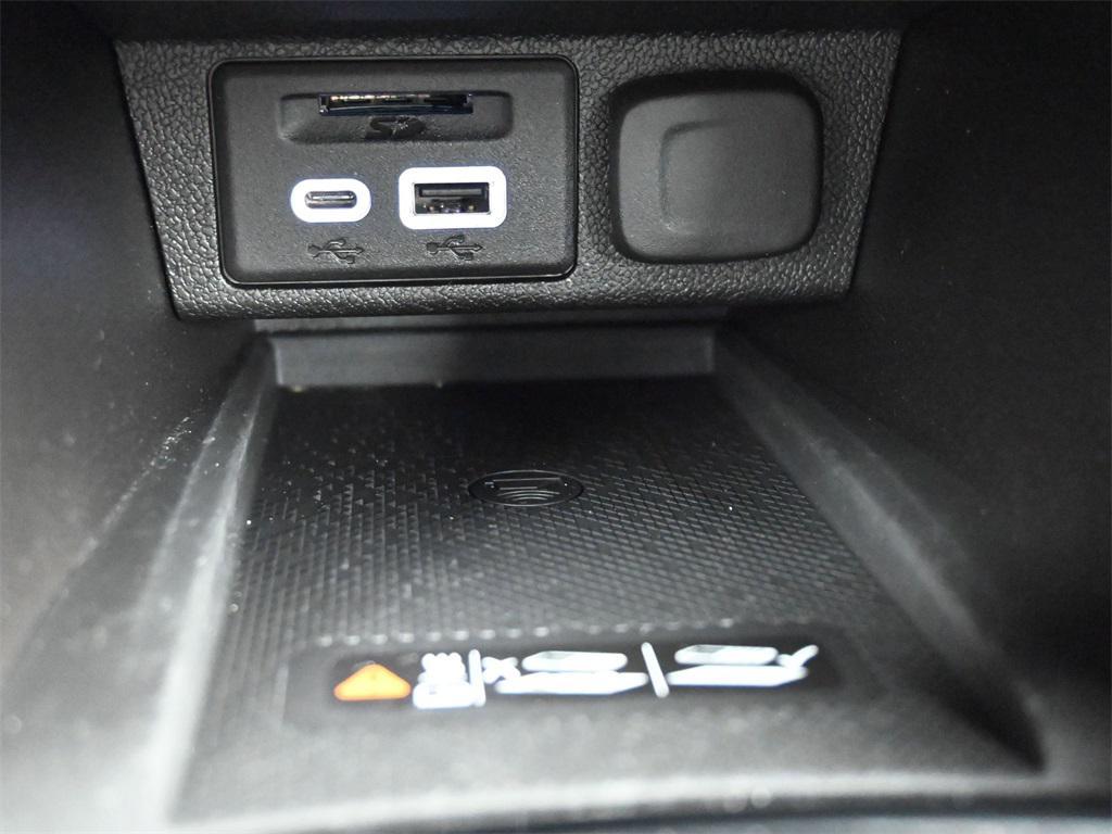 used 2023 Chevrolet Bolt EUV car, priced at $20,000