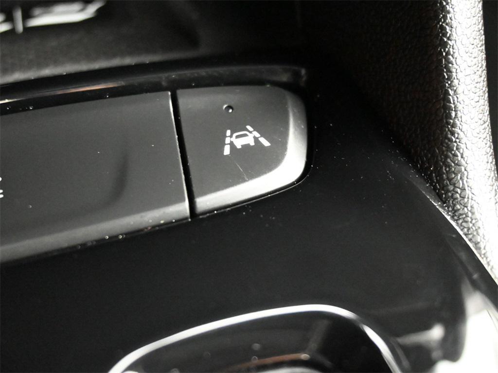 used 2023 Chevrolet Bolt EUV car, priced at $20,000