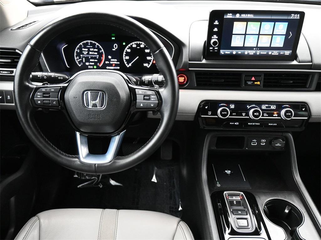 used 2023 Honda Pilot car, priced at $33,000