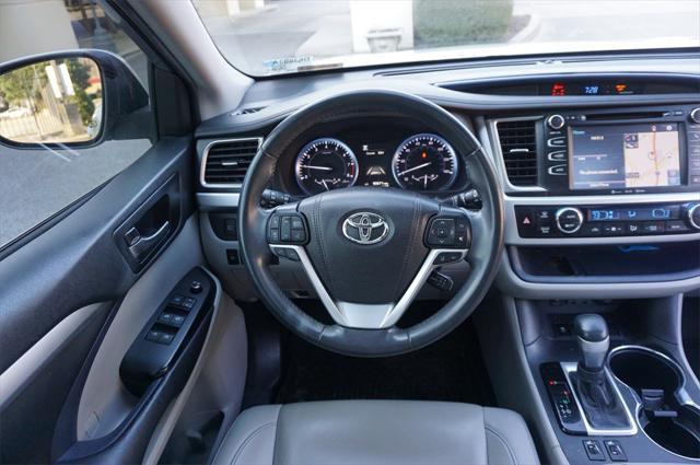 used 2019 Toyota Highlander car, priced at $25,497