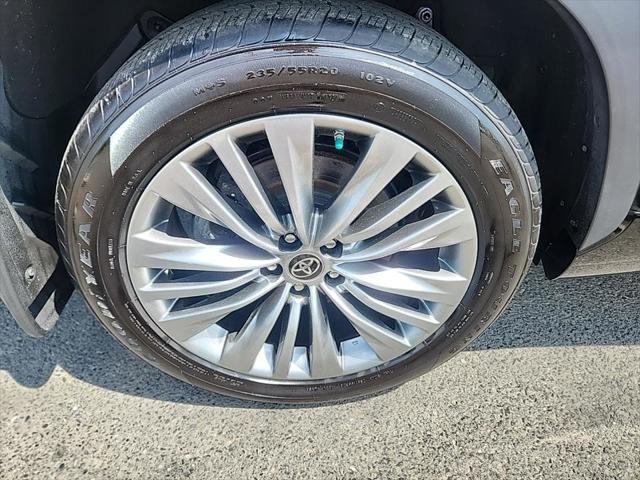 used 2022 Toyota Highlander car