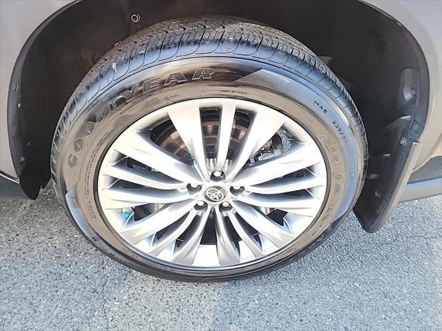 used 2022 Toyota Highlander car
