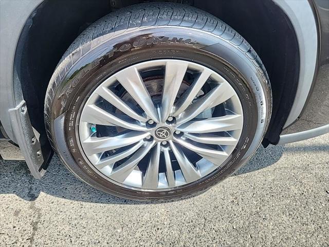 used 2022 Toyota Highlander car