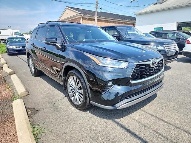 used 2022 Toyota Highlander car