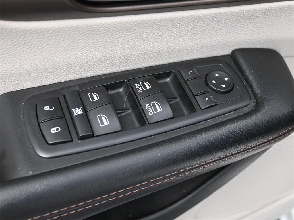 used 2017 Chrysler Pacifica car, priced at $12,000