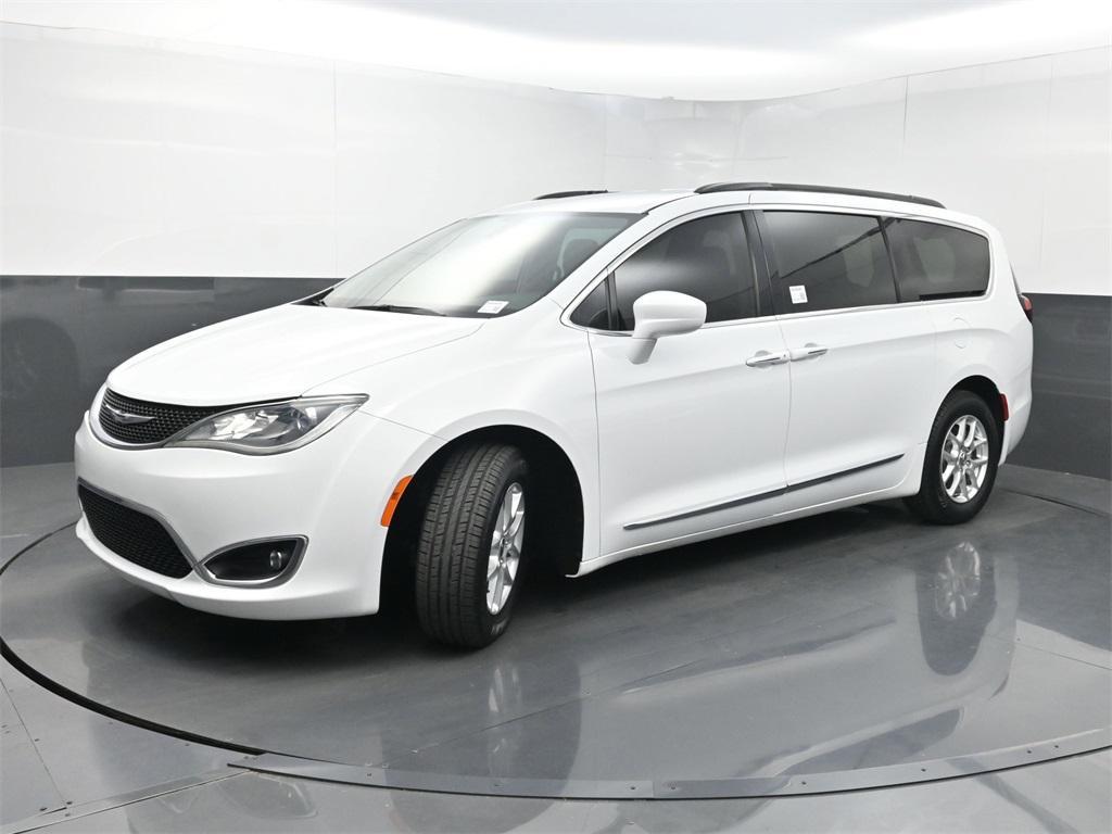 used 2017 Chrysler Pacifica car, priced at $12,000