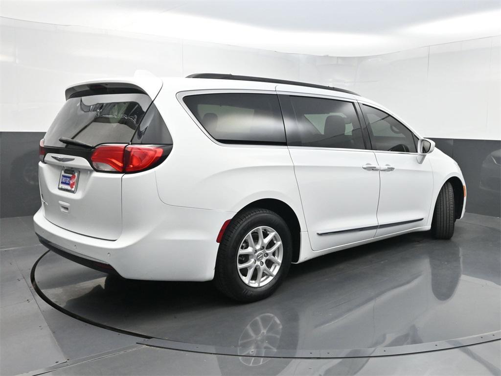 used 2017 Chrysler Pacifica car, priced at $12,000