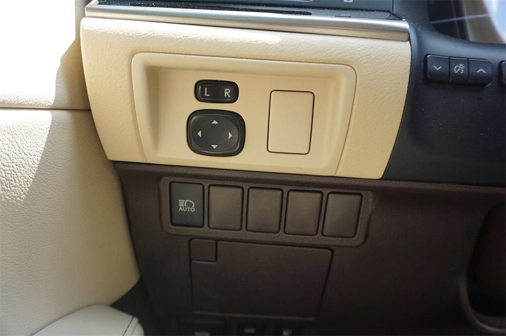 used 2018 Lexus ES 350 car, priced at $22,000