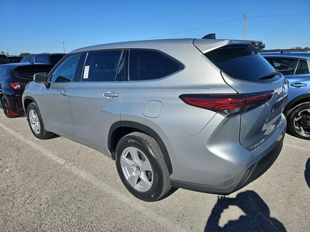 used 2022 Toyota Highlander car, priced at $29,997