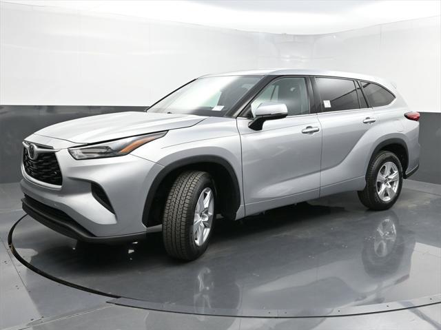 used 2022 Toyota Highlander car, priced at $29,997