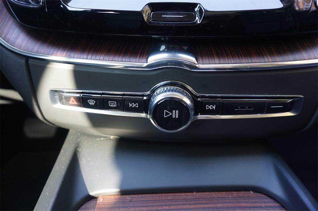 used 2023 Volvo XC60 car, priced at $35,000