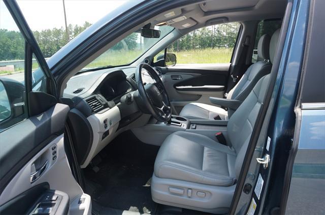 used 2020 Honda Pilot car, priced at $27,750