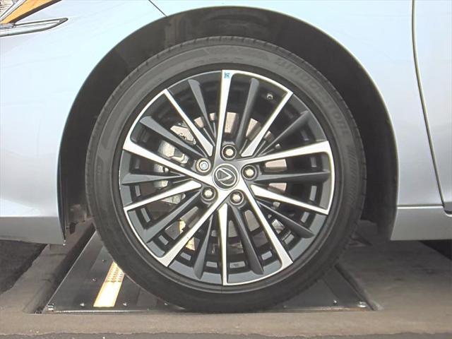 used 2024 Lexus ES 350 car, priced at $42,997