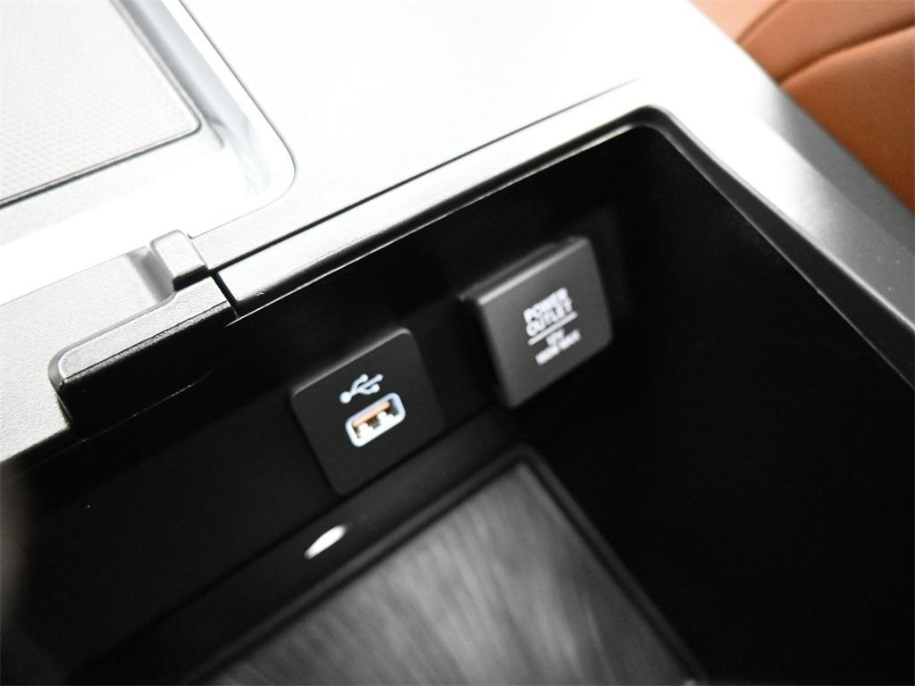 used 2023 Acura MDX car, priced at $41,500