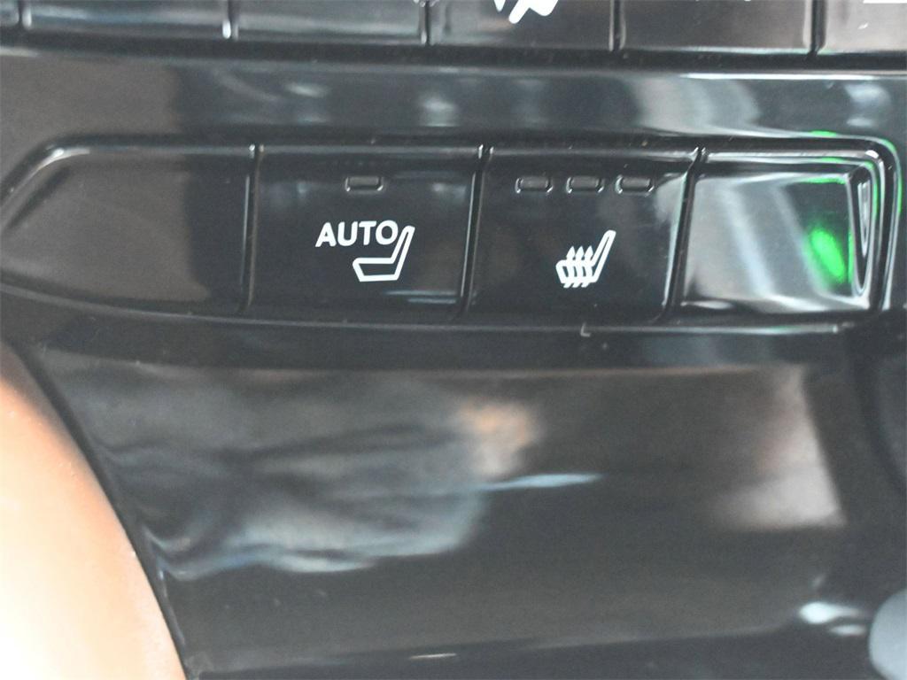 used 2023 Acura MDX car, priced at $41,500