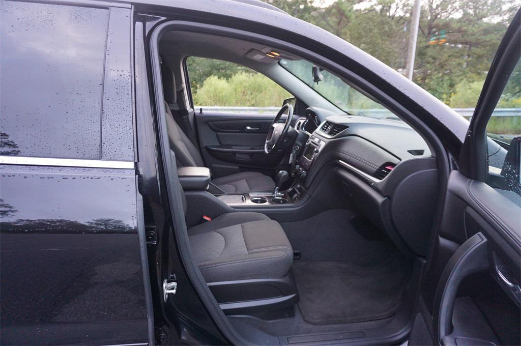 used 2017 Chevrolet Traverse car, priced at $11,750