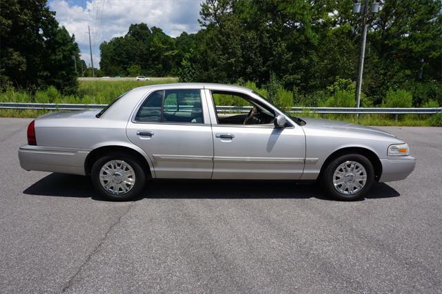used 2008 Mercury Grand Marquis car, priced at $6,500