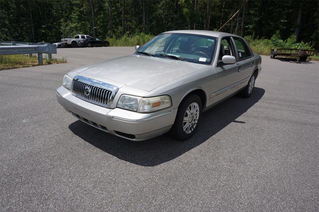 used 2008 Mercury Grand Marquis car, priced at $6,500