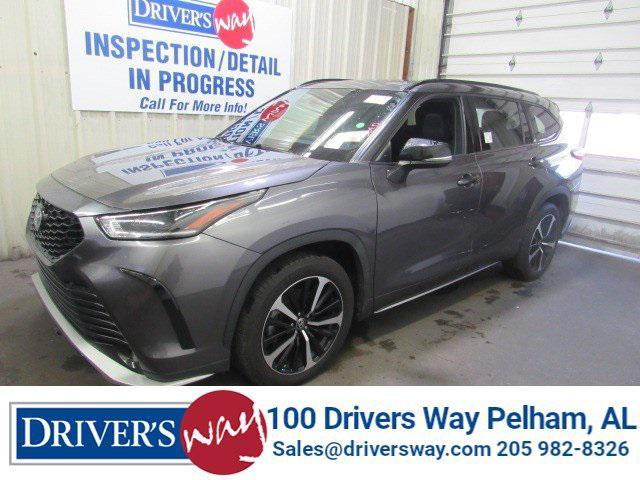 used 2021 Toyota Highlander car, priced at $34,334