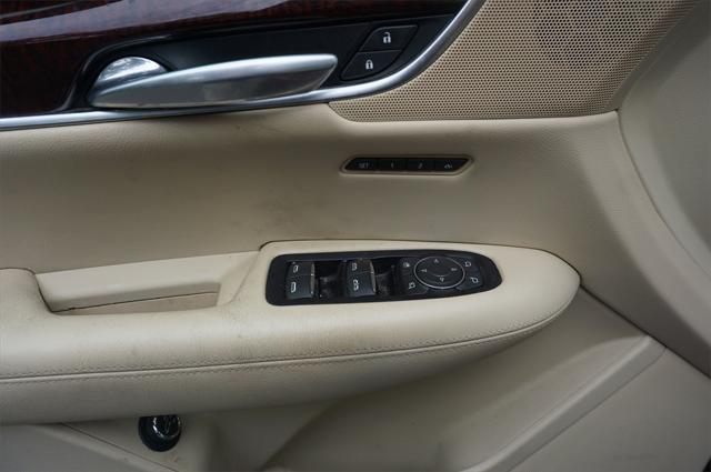 used 2017 Cadillac XT5 car, priced at $18,250