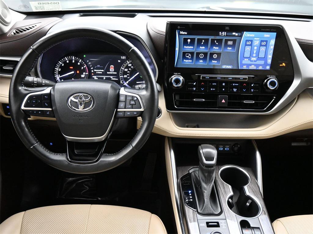 used 2022 Toyota Highlander car, priced at $38,500