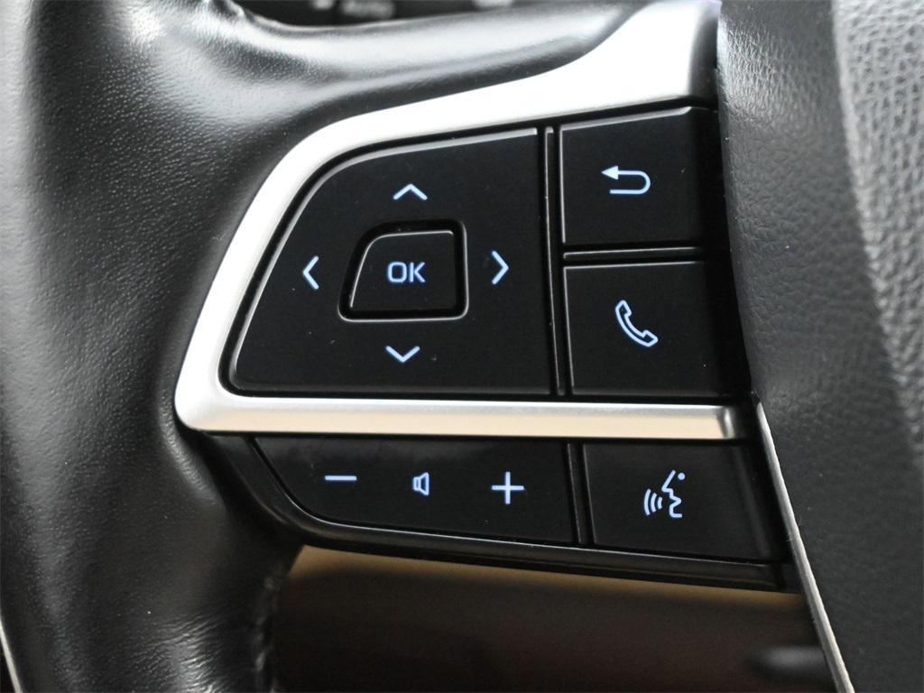 used 2022 Toyota Highlander car, priced at $38,500